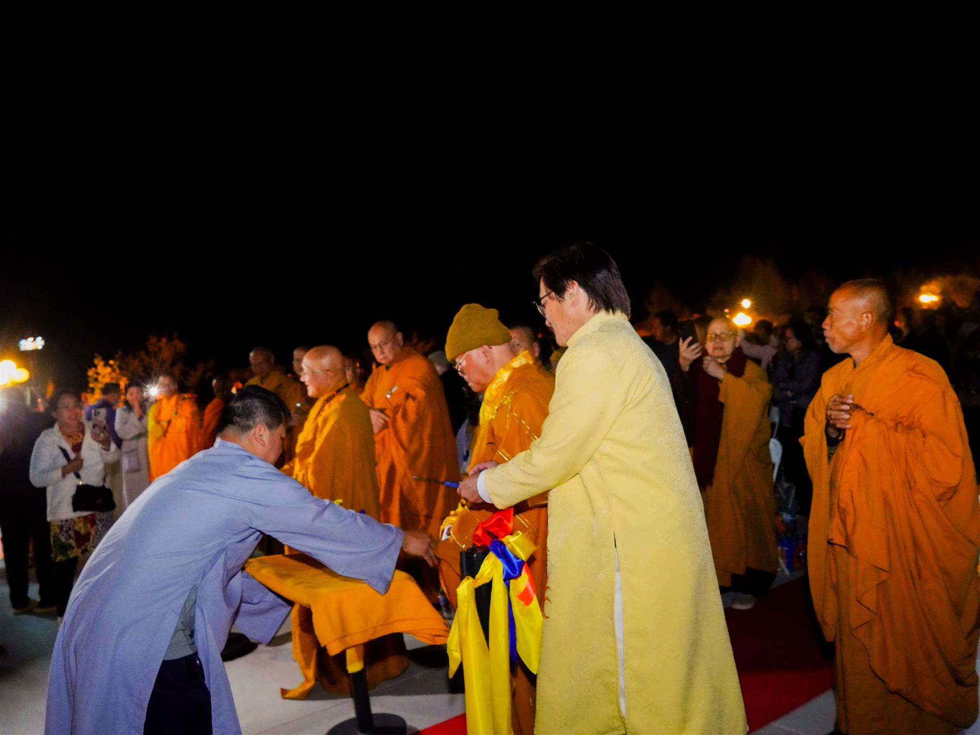 Đêm Hoa Đăng – 015