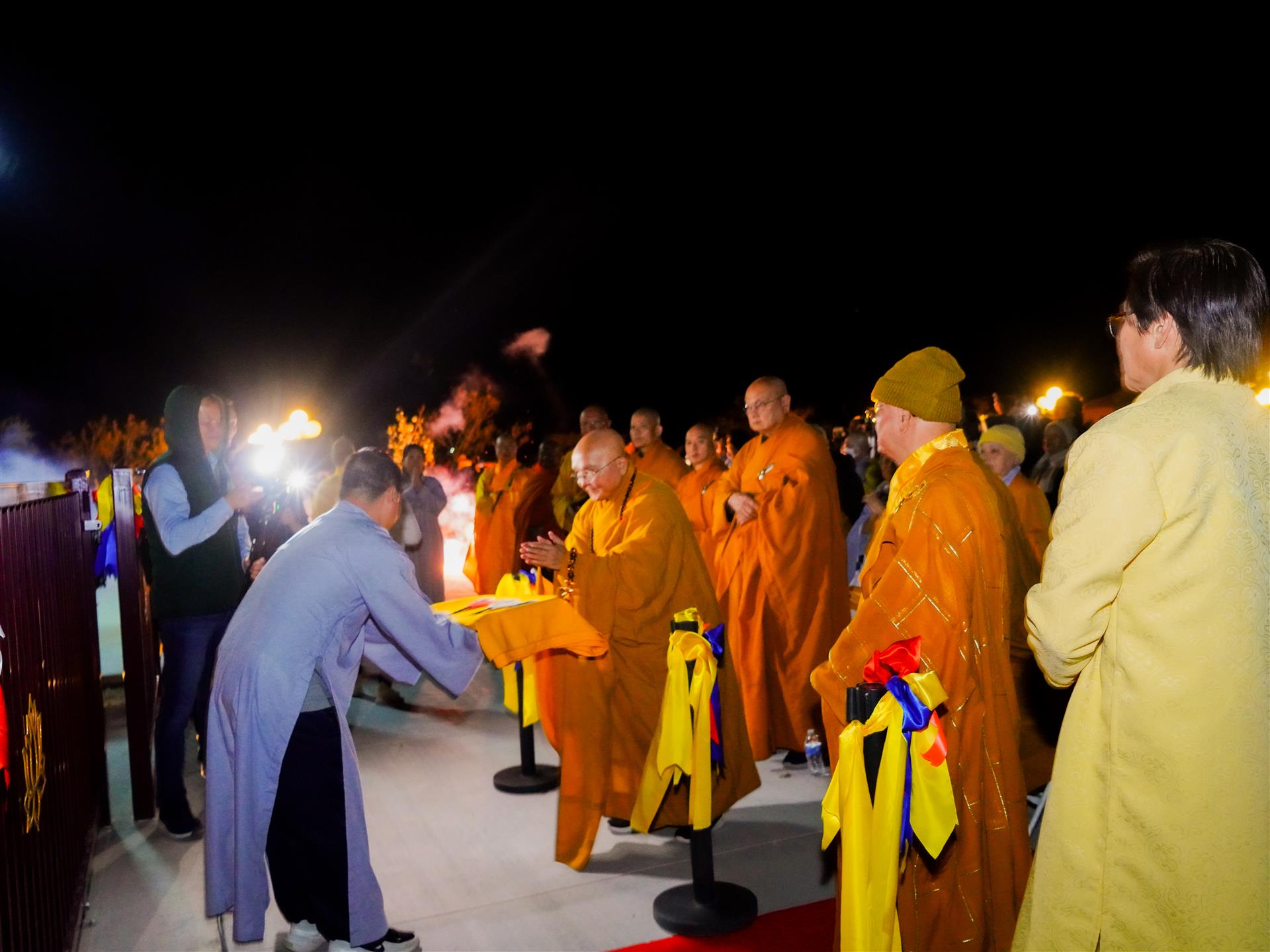 Đêm Hoa Đăng – 017