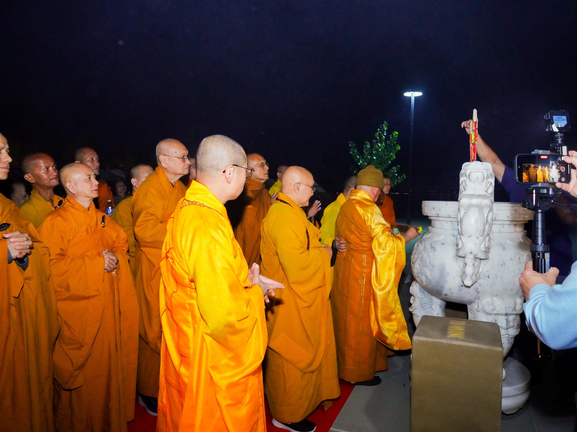 Đêm Hoa Đăng – 021