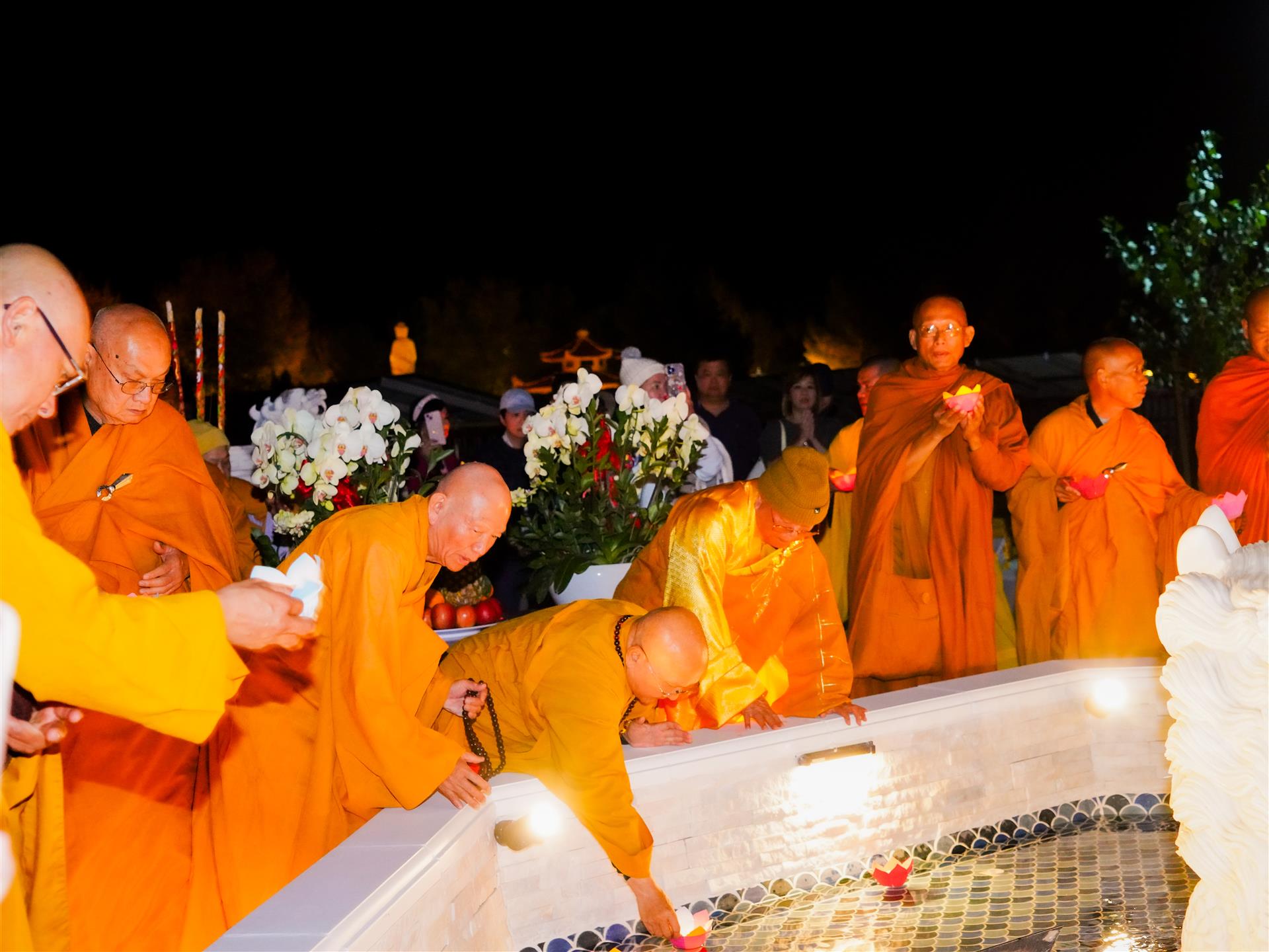 Đêm Hoa Đăng – 033
