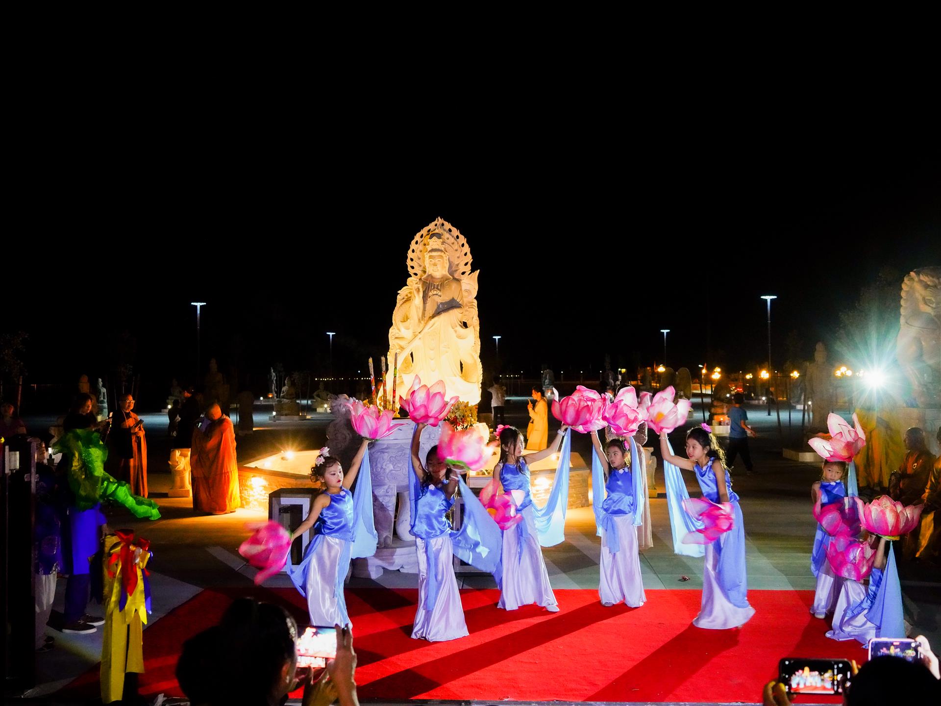 Đêm Hoa Đăng – 054